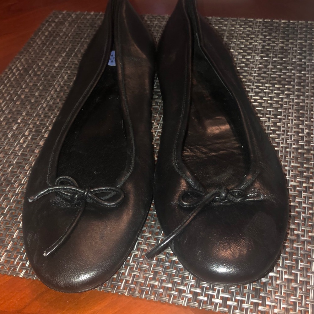 NWT genuine leather black ballerinas sis Us 8